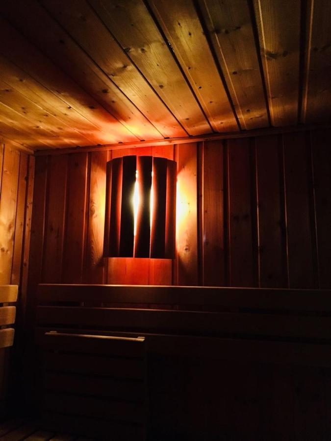 Kleine Moewe, Exklusives Ein Zimmer Apartment Mit Sauna Im Haus Wunstorf Luaran gambar