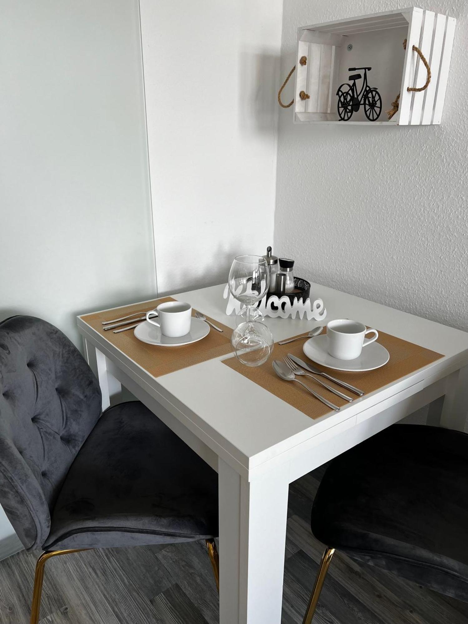 Kleine Moewe, Exklusives Ein Zimmer Apartment Mit Sauna Im Haus Wunstorf Luaran gambar